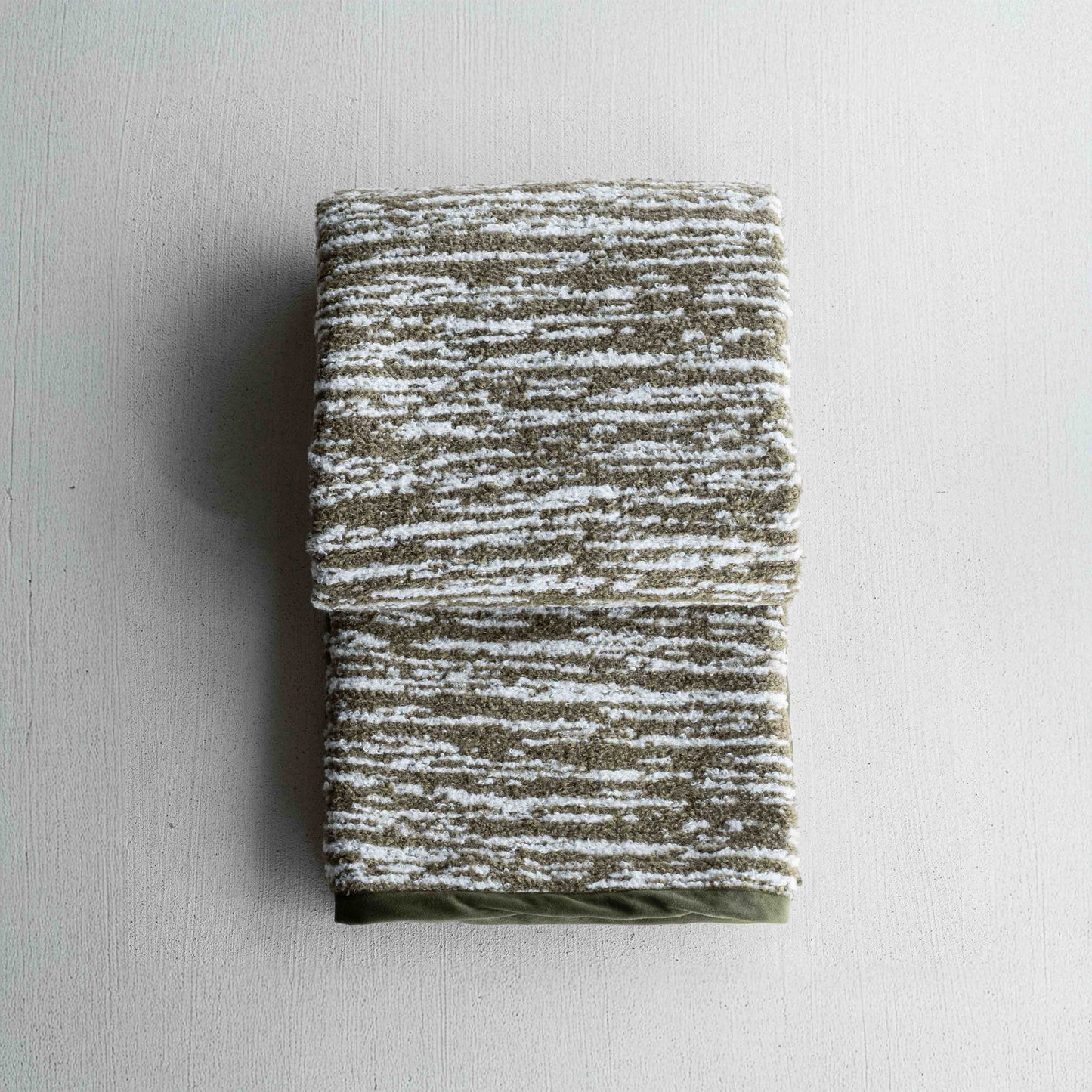 Cozy Green Throw Blanket - 205x154cm